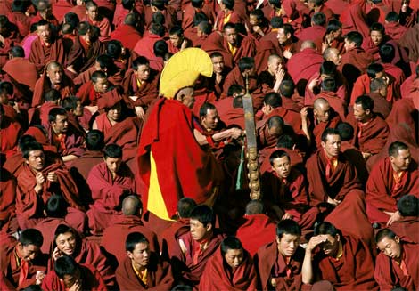 dalai-lama-yellow-hat.jpg